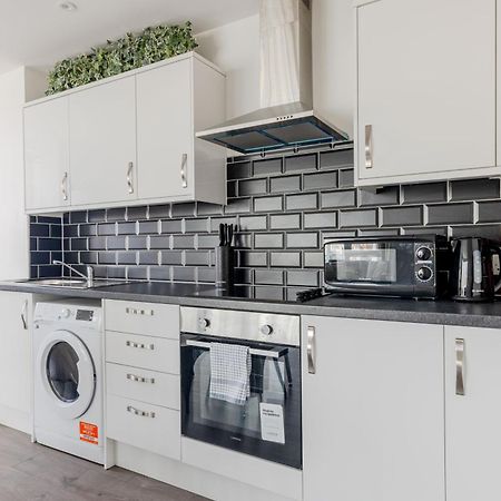 Vertigo Boutique Sleeps 4 London Kingston upon Thames  Exteriör bild