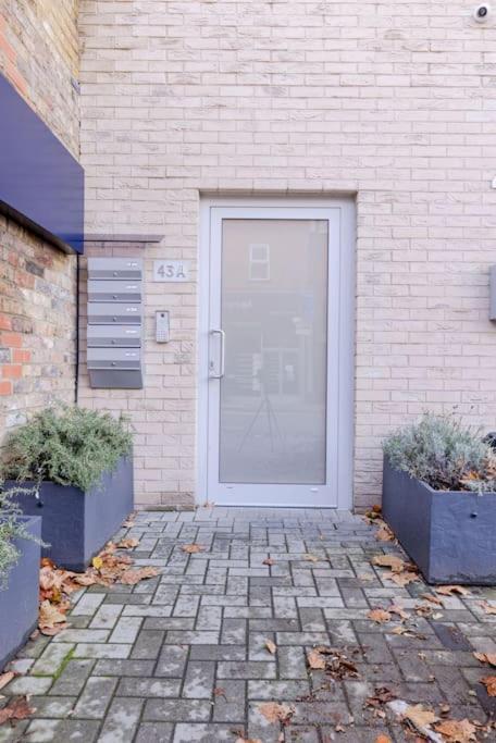 Vertigo Boutique Sleeps 4 London Kingston upon Thames  Exteriör bild
