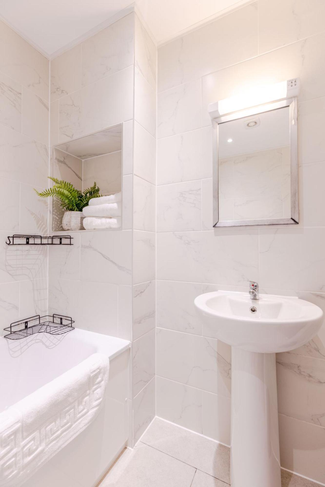 Vertigo Boutique Sleeps 4 London Kingston upon Thames  Exteriör bild